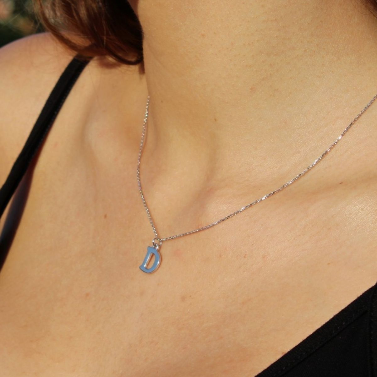 COLLAR PLATA LETRA D