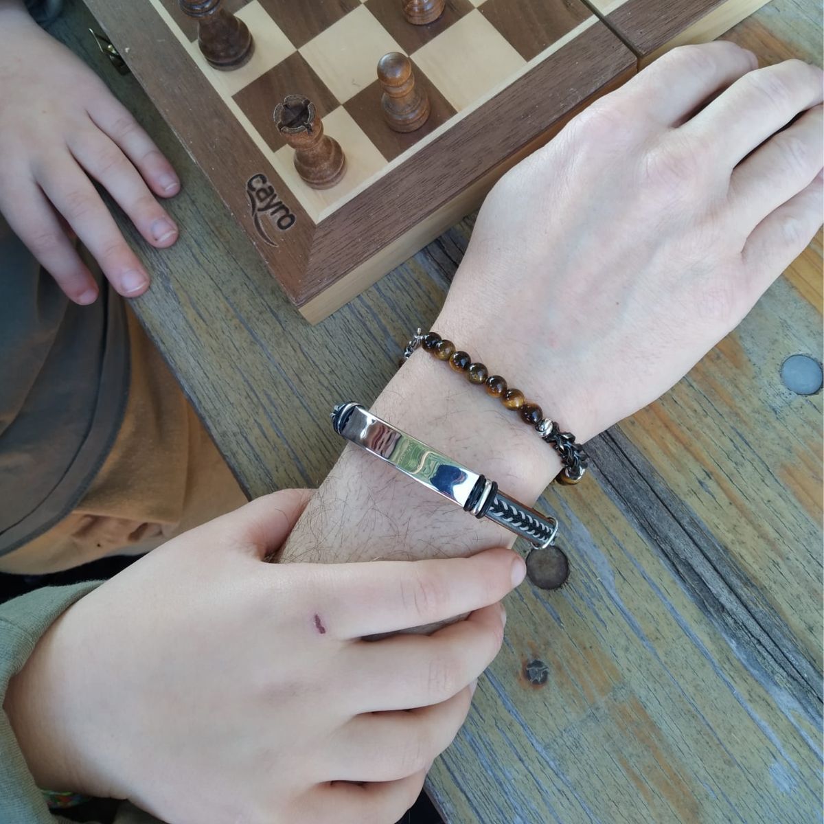 PULSERA DE PIEL ESPIGA CON PLACA DE ACERO